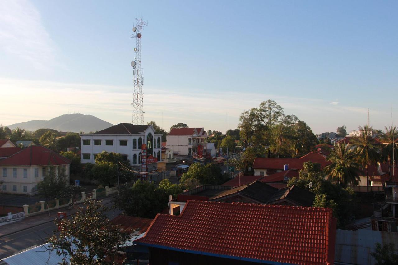 Pama Hotel Kampong Chhnang Exterior foto
